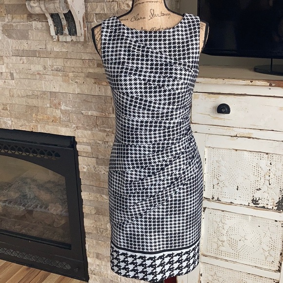 Jessica Simpson black white houndstooth sleeveless back zip closure midi dress - Picture 1 of 15